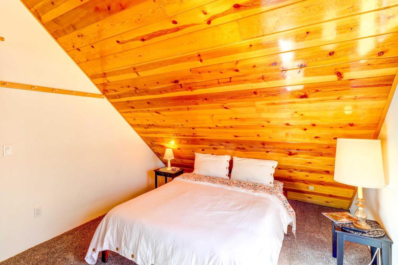 Lakeside Cabin Rental With Hot Tub - Close To Hiking Pinetop-Lakeside Exteriör bild